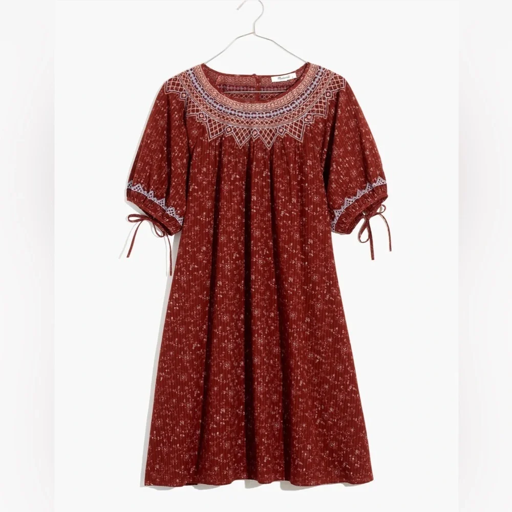 Madewell Embroidered Puff-Sleeve Babydoll Dress in Dotted Vines - Picture 4 of 10